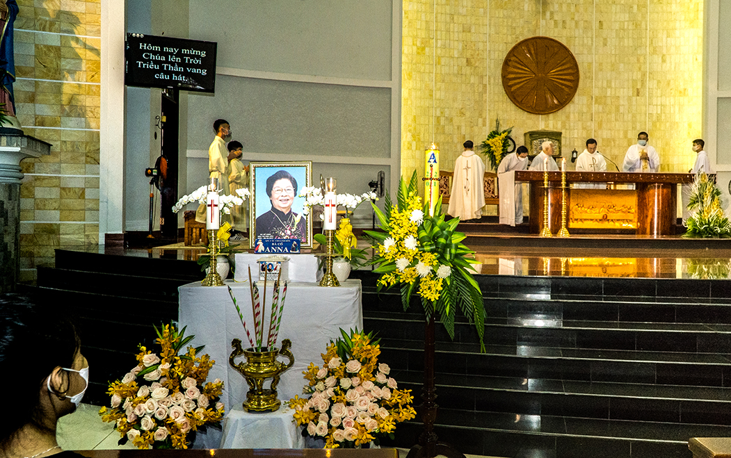 Giáo xứ Phú Bình: Lễ giỗ 100 ngày bà Cố Anna Đậu Thị Kim Liên ngày 16-5-2021