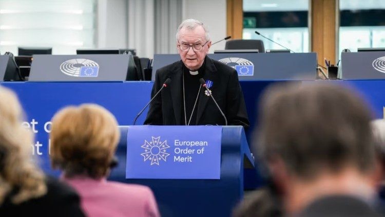 Đức Hồng y Parolin kêu gọi châu Âu đổi mới cam kết đối với hòa bình