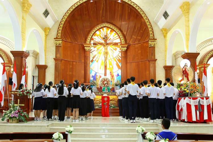 Giáo xứ Bùi Phát: Thánh lễ tuyên hứa Bao Đồng 2024