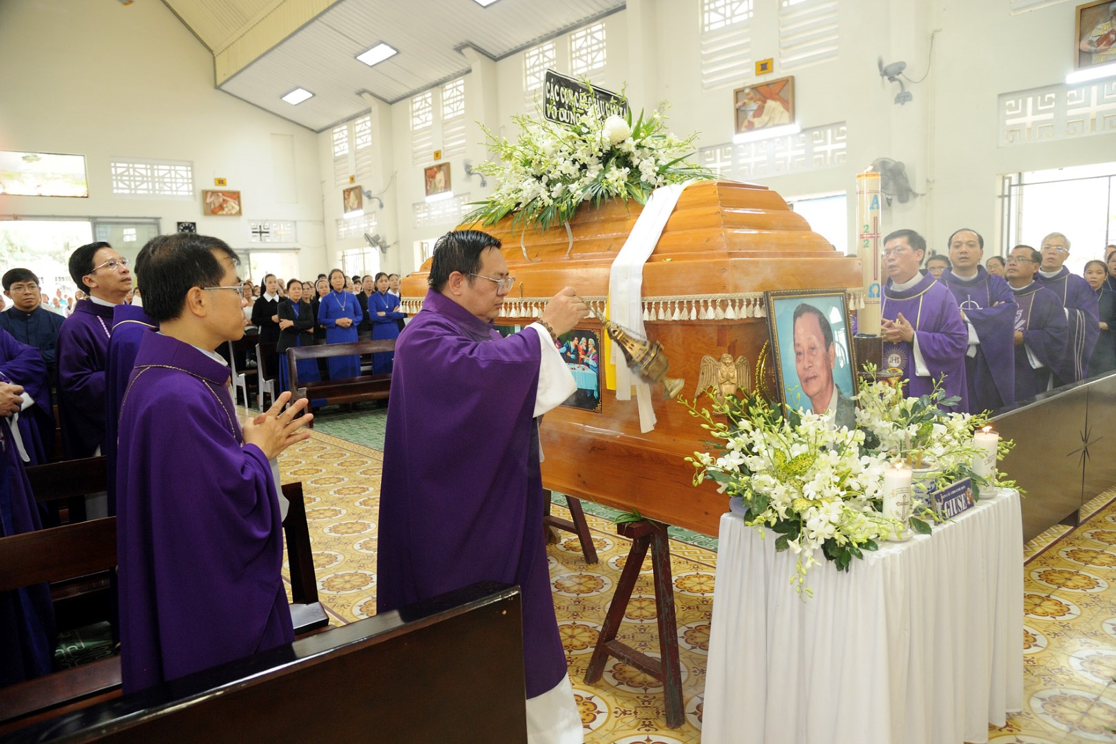 Thánh lễ an táng Ông Cố Giuse Chu Văn Hiểm