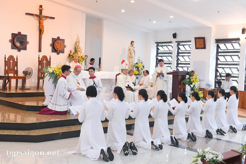 Cộng đoàn Foyer De Chartié Cao Thái: Thánh lễ Tuyên hứa