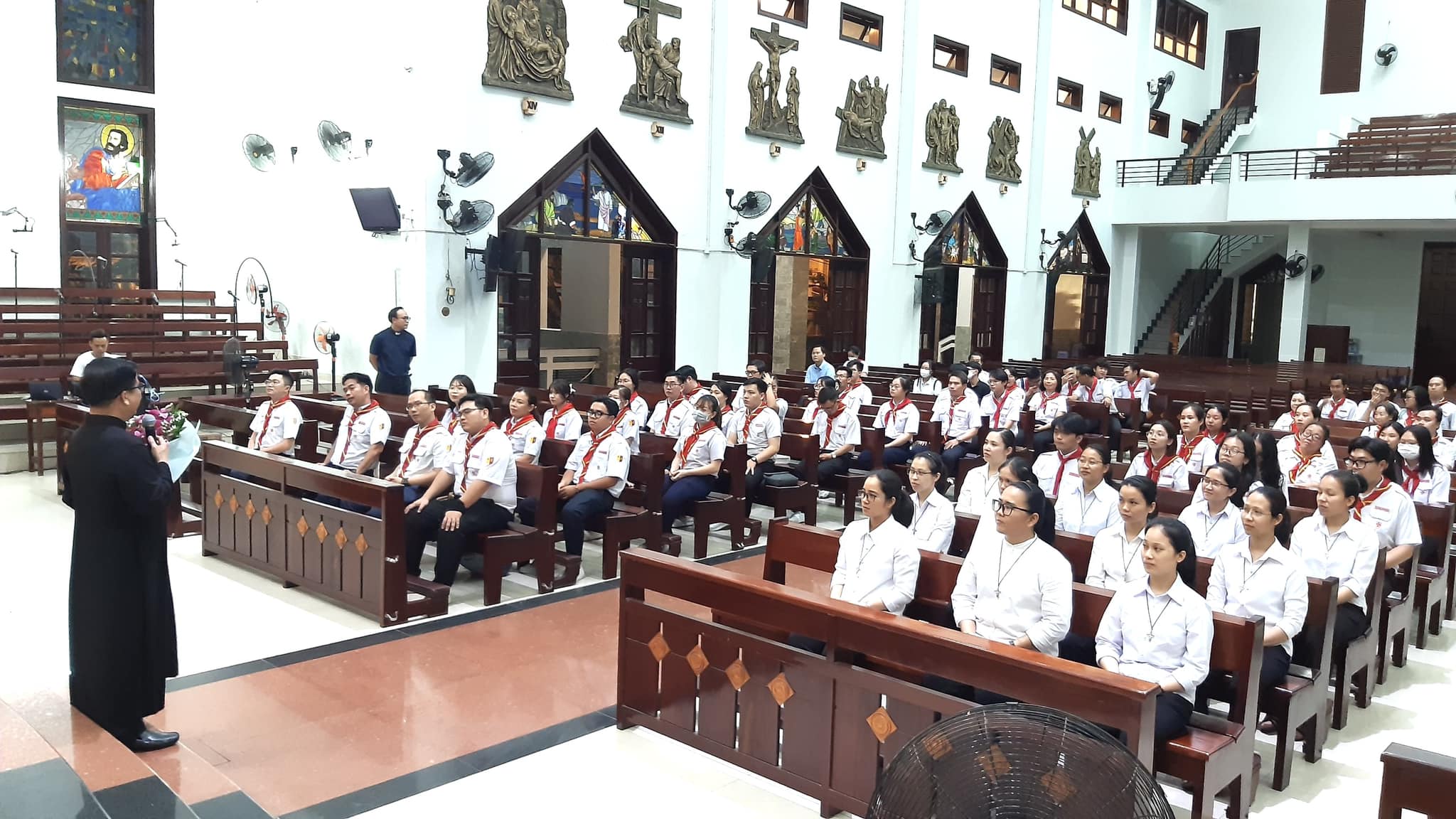 Giáo lý viên hạt Phú Thọ tĩnh tâm Mùa Chay 2023