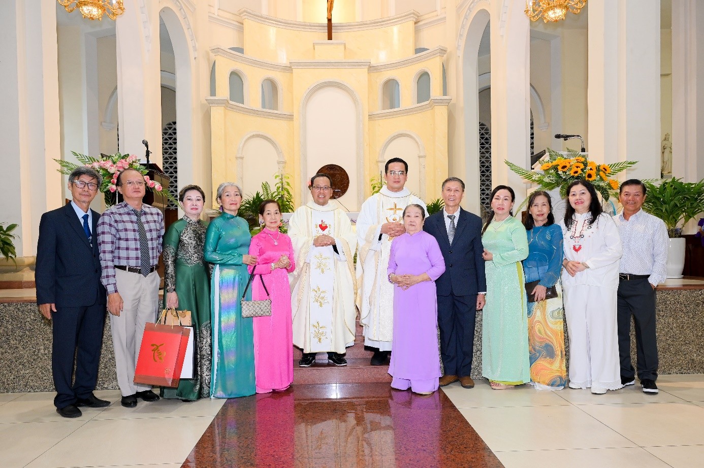 Giáo xứ Jeanne d'Arc: Thánh lễ kính Thánh Giuse, mừng bổn mạng linh mục chánh xứ