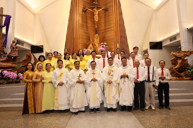 Giáo xứ Tân Đức long trọng mừng kính Thánh Cả Giuse - Bổn mạng Linh mục phó xứ và giáo họ Giuse