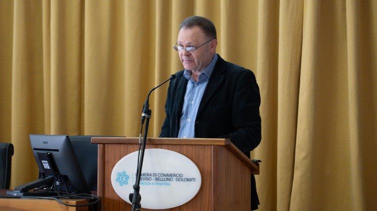 Nhận thức của giới trẻ về khủng hoảng khí hậu: Tương lai sẽ ra sao?