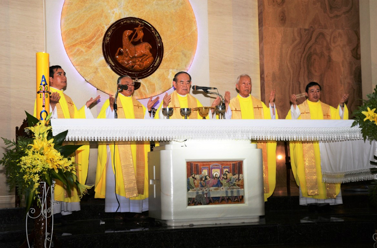 Giáo xứ Tân Thành: Thánh lễ tạ ơn 47 năm linh mục