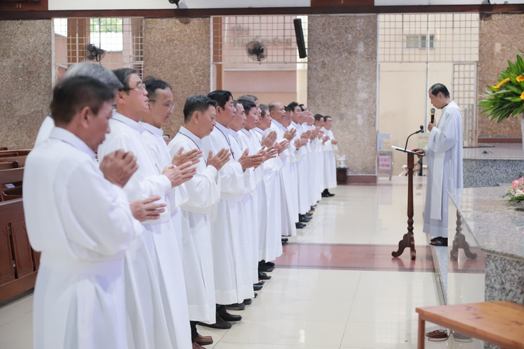 Giáo xứ Tân Phú: Thừa Tác Viên ngoại lệ tuyên hứa