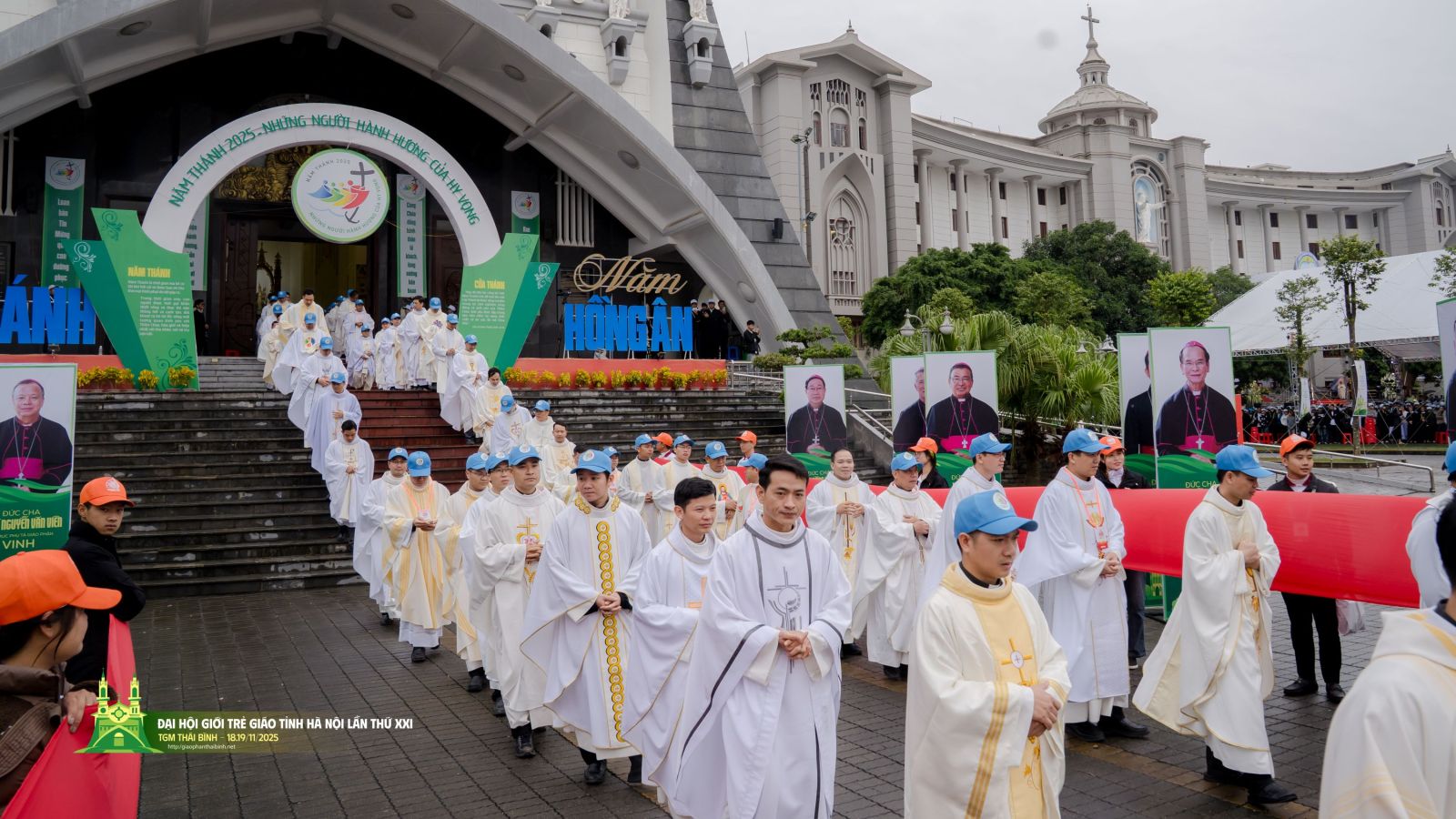 Thánh lễ tạ ơn, bế mạc Đại hội Giới trẻ Giáo tỉnh Hà Nội tại Giáo phận Thái Bình
