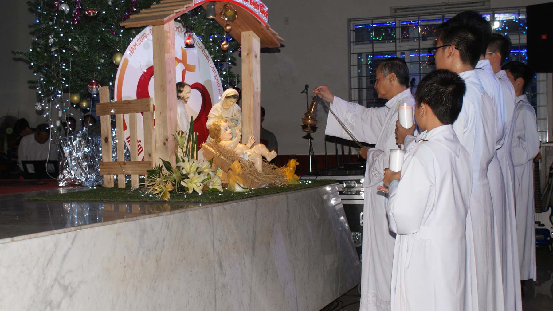 Giáo xứ Tân Việt: Đêm Thánh ca diễn nguyện