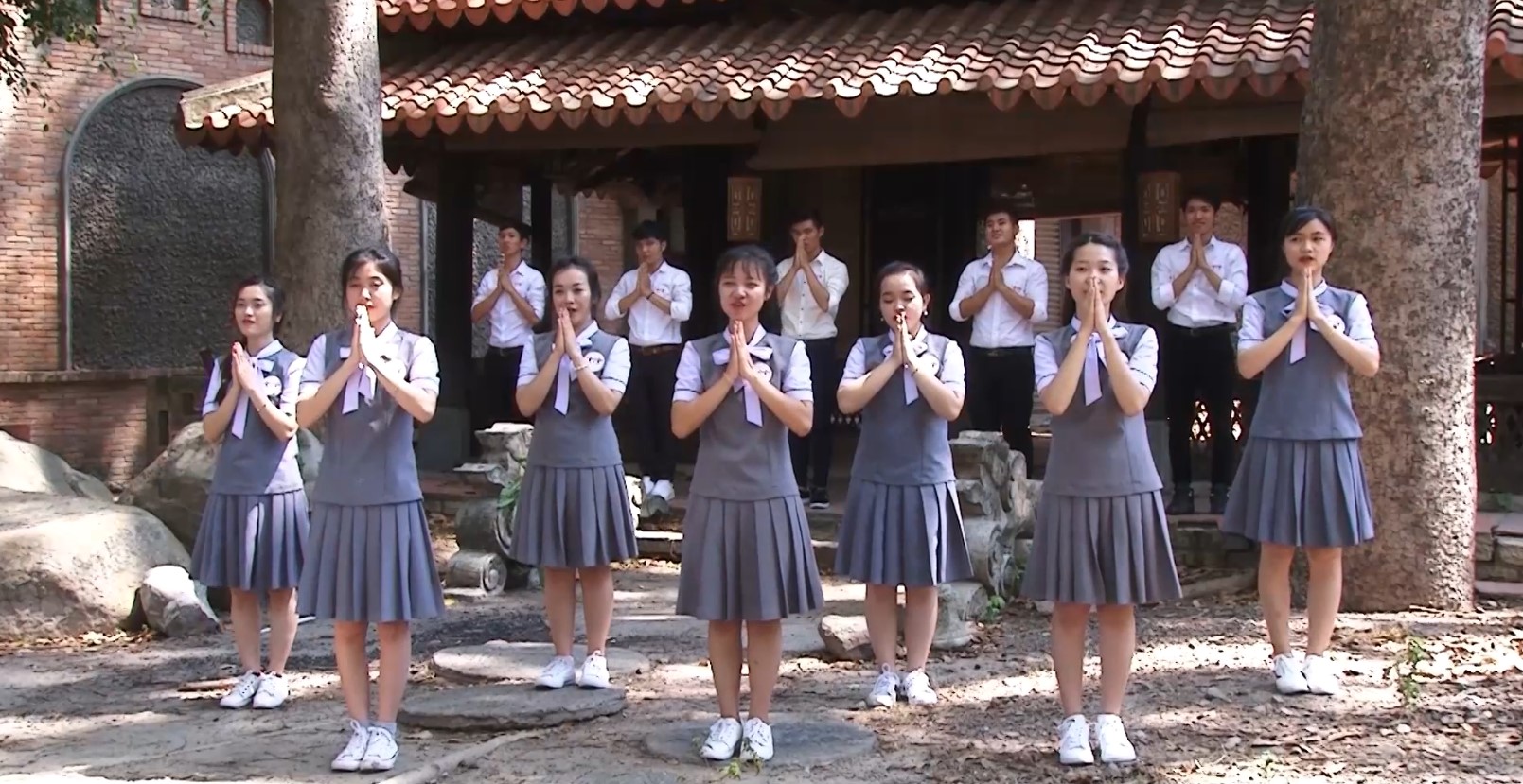 Cầu nguyện và sống linh đạo truyền thông từng ngày