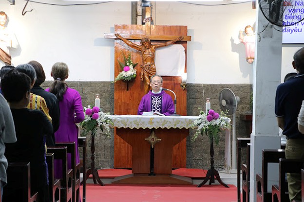 Giáo xứ Môi Khôi - hạt Xóm Chiếu: Tĩnh tâm mùa Vọng 2025