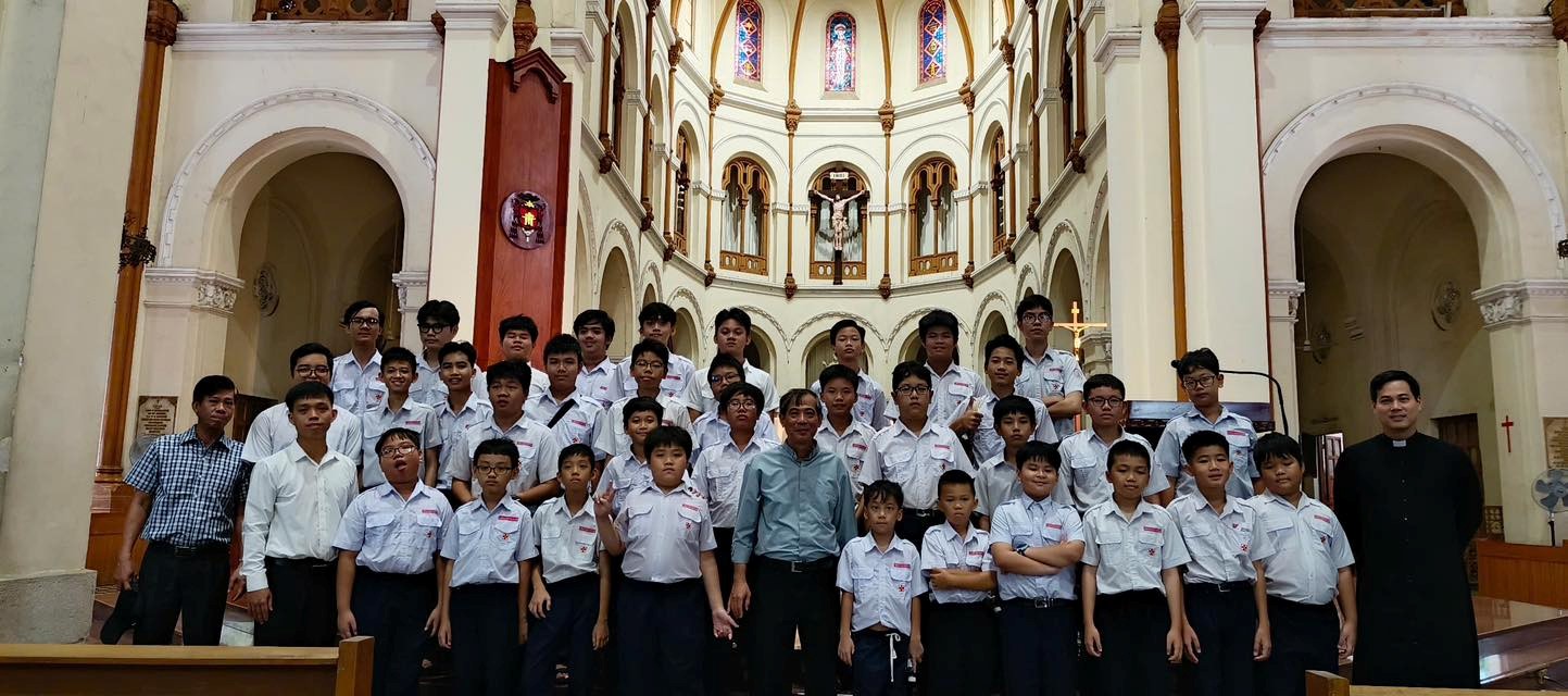 Giáo xứ Phát Diệm: Hành hương nhà thờ Đức Bà và thăm Đại Chủng Viện - Ươm mầm Ơn gọi giữa lòng Giáo Hội