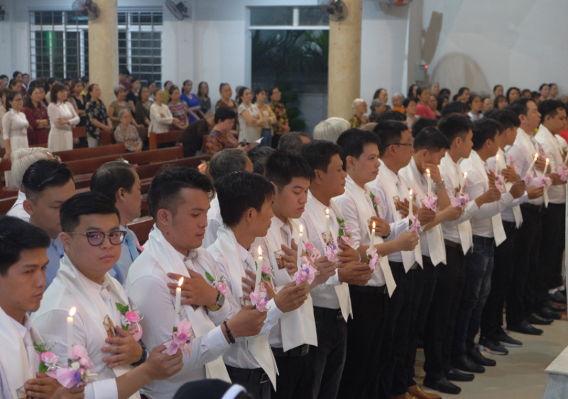 Giáo xứ Tân Việt: Rửa tội Dự tòng