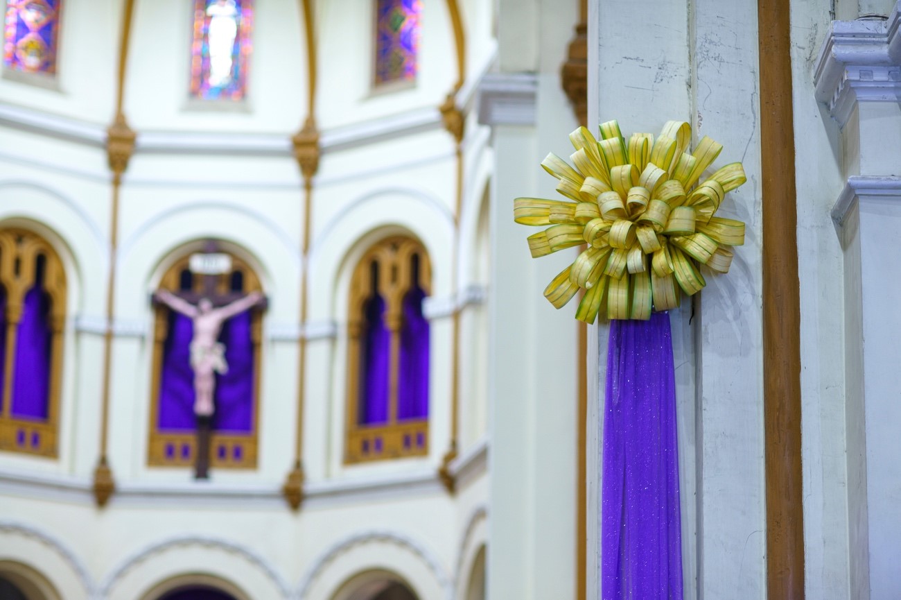 Phóng sự ảnh: Lễ Lá tại Nhà thờ chính toà Đức Bà Sài Gòn