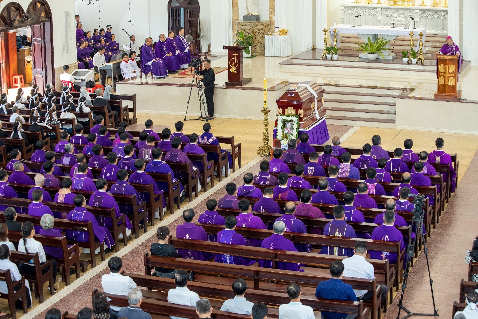 Giáo xứ Bùi Môn: Thánh lễ an táng bà cố Maria Phạm Thị Bình, thân mẫu Linh mục Giuse Trịnh Vĩnh Phúc