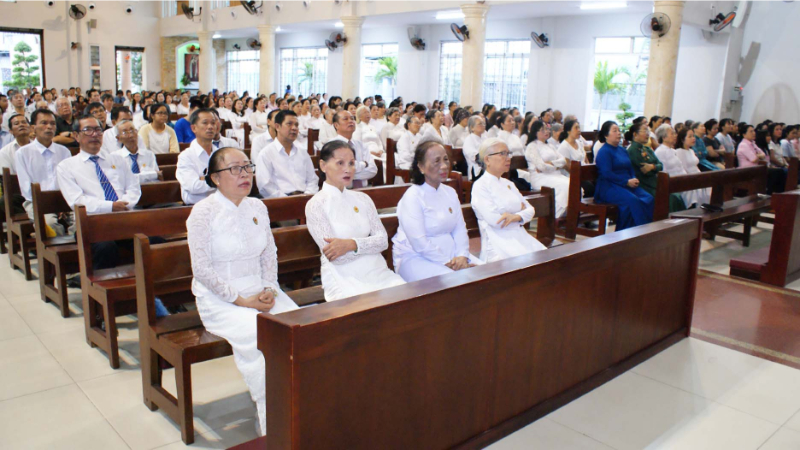 Giáo xứ Tân Việt: Bổn mạng Gia đình Tận Hiến