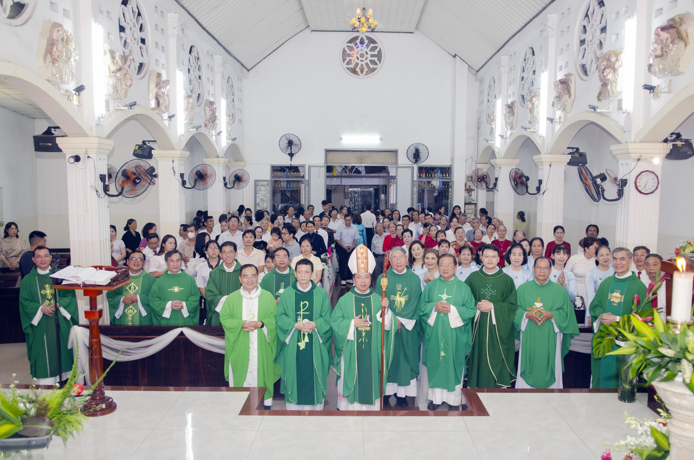 Giáo xứ Antôn - Hạt Chí Hòa: Thánh lễ Tạ ơn, mừng linh mục tân quản nhiệm Martinô Đỗ Đức Chính