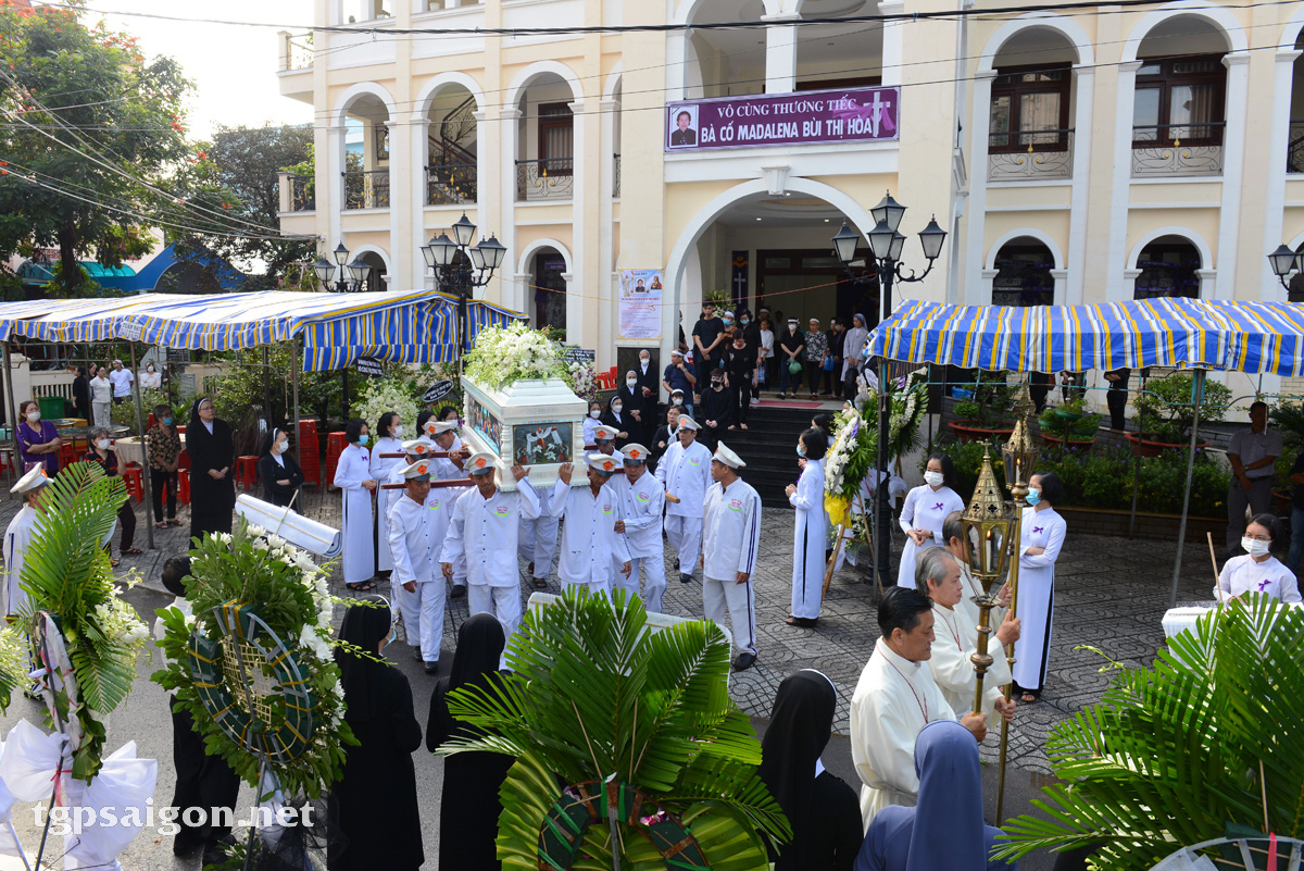 Thánh lễ an táng Bà cố Madalena Bùi Thị Hòa tại Giáo xứ Chợ Quán ngày 24-11-2022
