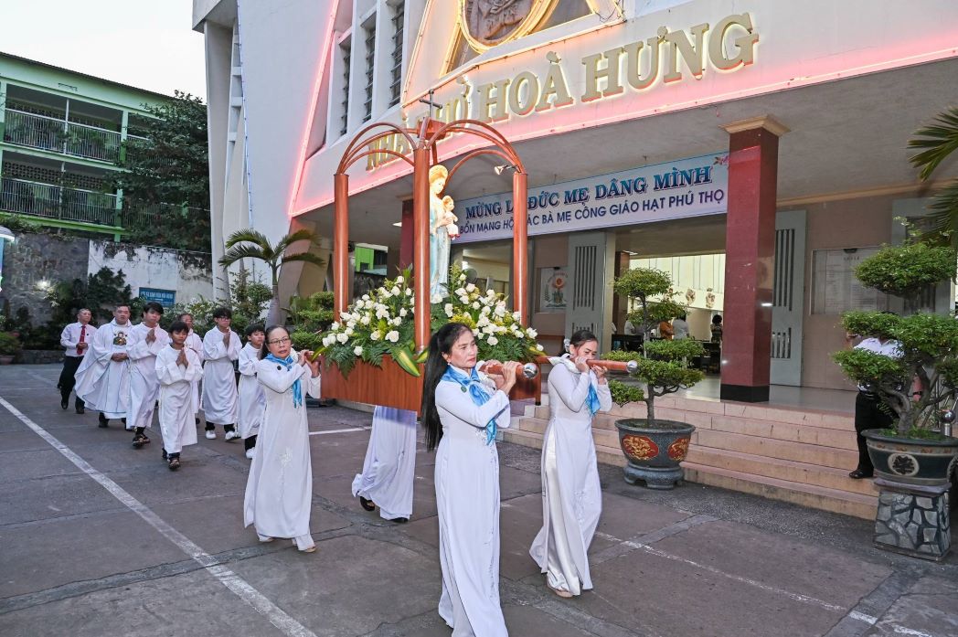 Giáo hạt Phú Thọ: Hội Các Bà Mẹ Công Giáo mừng lễ bổn mạng 2023