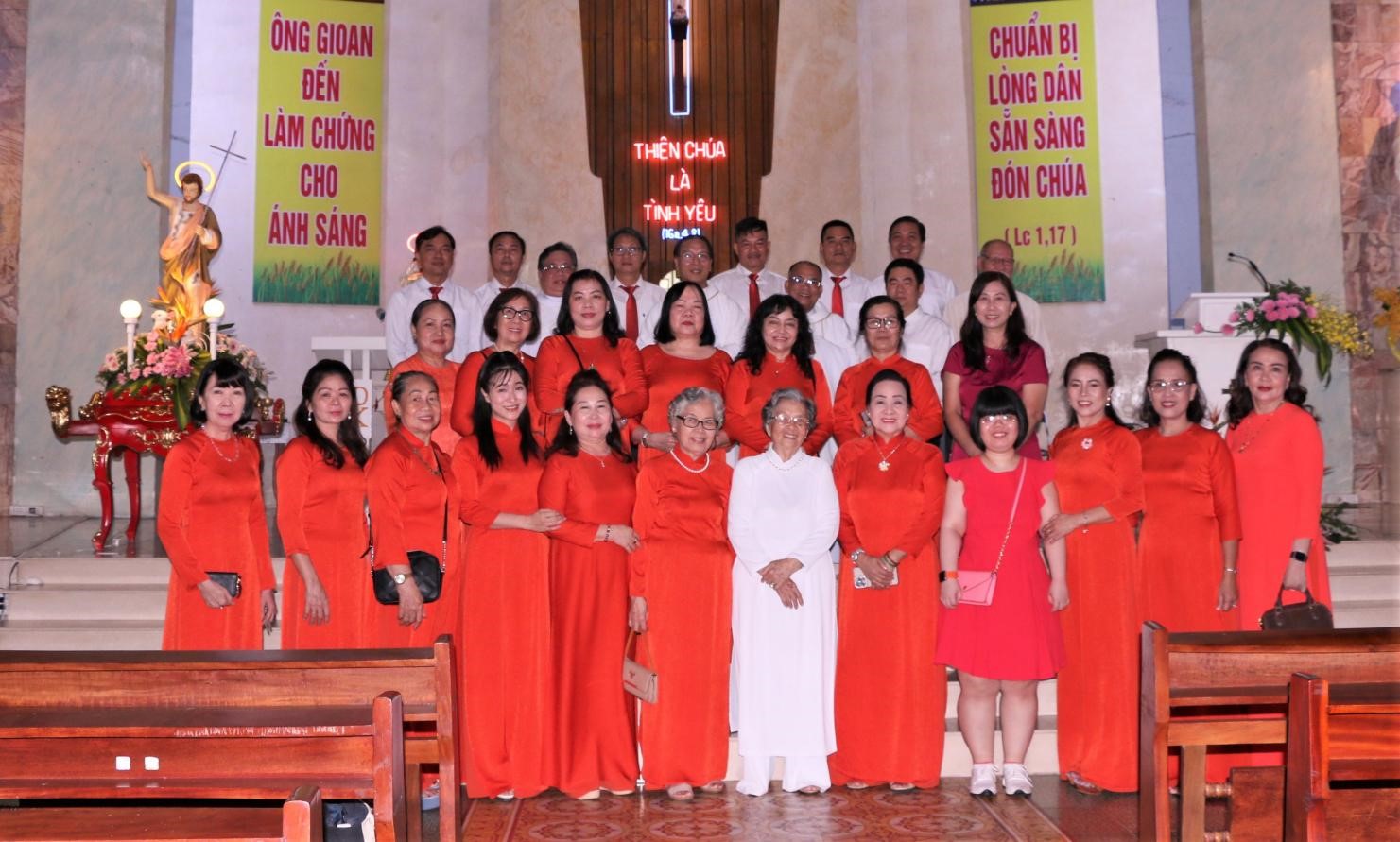Giáo xứ Tân Trang: Thánh lễ sinh nhật Thánh Gioan Baotixita - Mừng bổn mạng giáo khu I