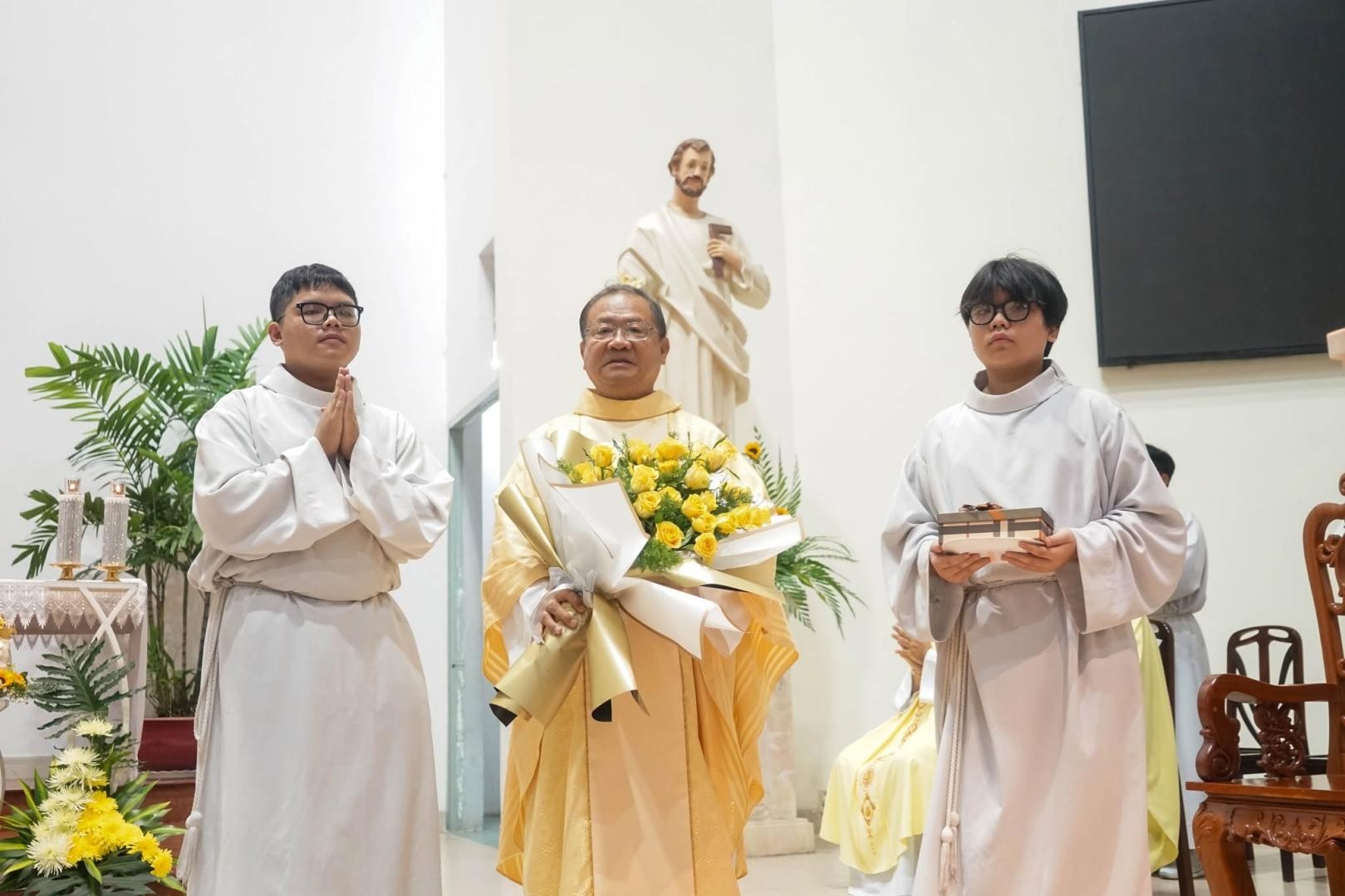 Giáo xứ Hòa Hưng: Thánh lễ mừng kính Sinh nhật Thánh Gioan Tẩy Giả - Bổn mạng Linh mục chánh xứ 2026