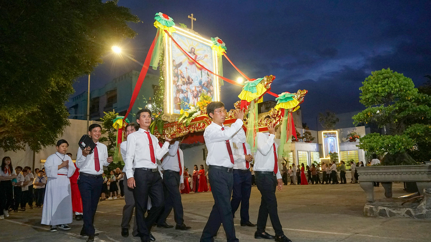 Giáo xứ Bình Chiểu: Mừng bổn mạng giáo khu Các thánh Tử đạo Việt Nam ngày 24-11-2020