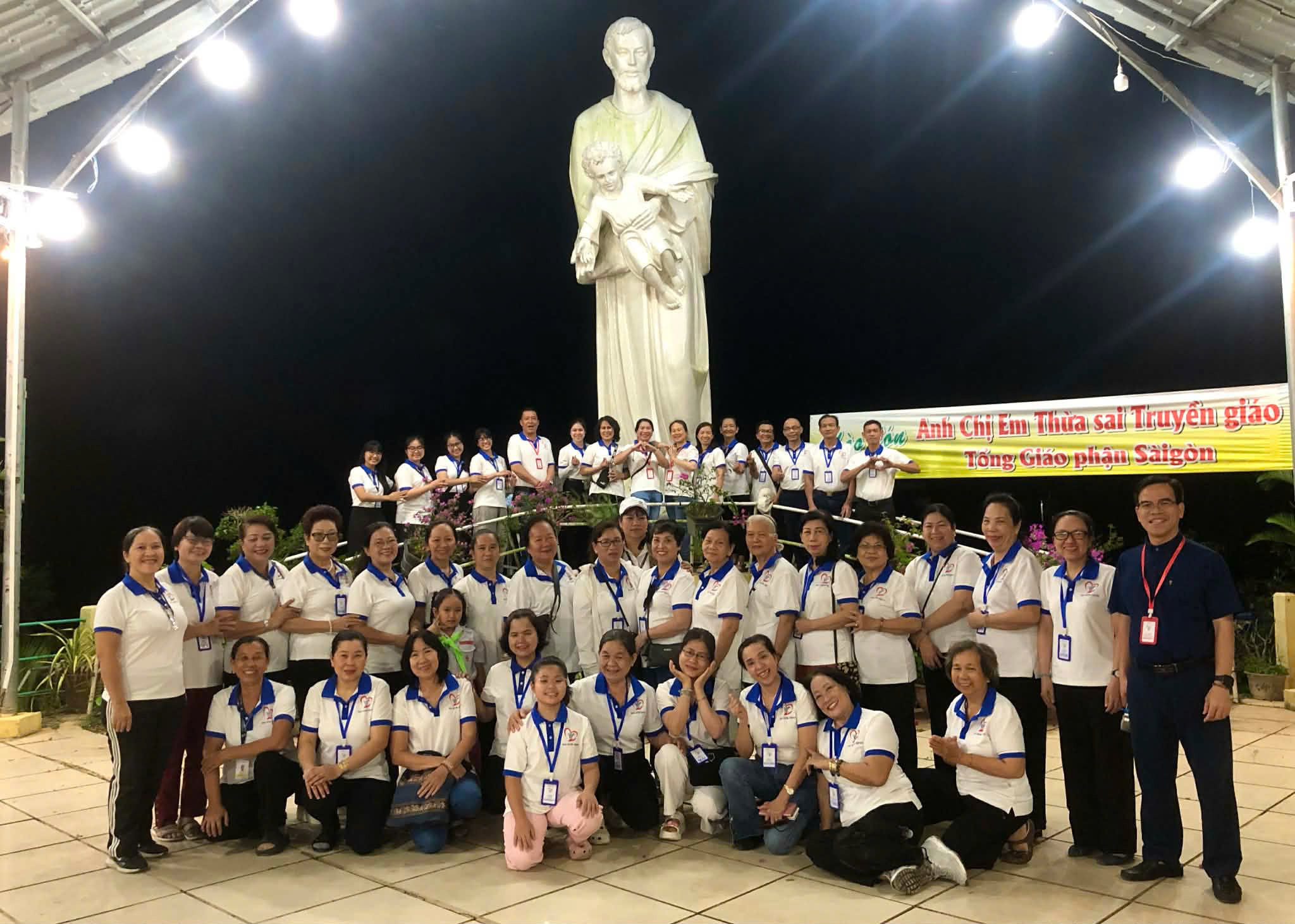 Ban Loan Báo Tin Mừng - Khóa A2 với chuyến đi thực tế tại giáo điểm Rạch Vọp