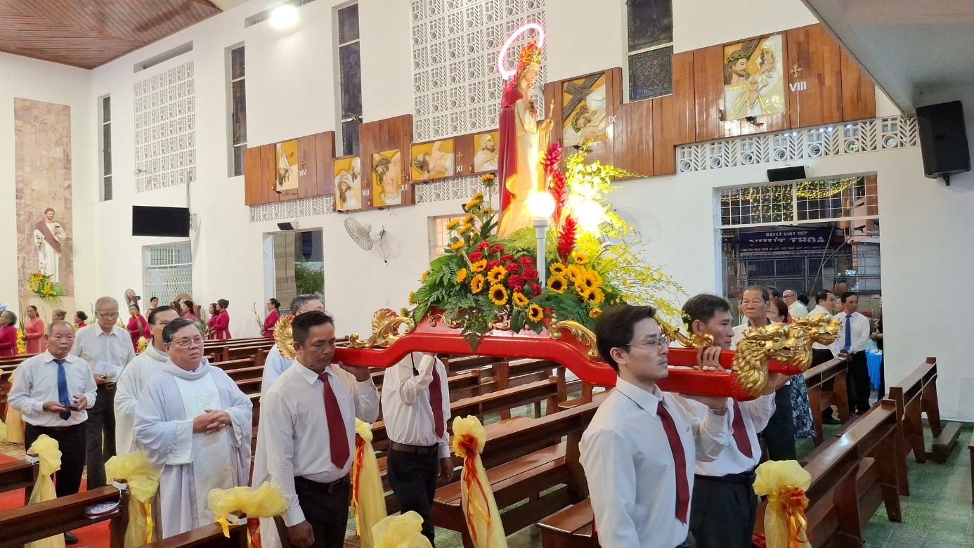 Giáo xứ Tân Trang: Mừng lễ Chúa Kitô Vua - Bổn mạng Giáo khu 4