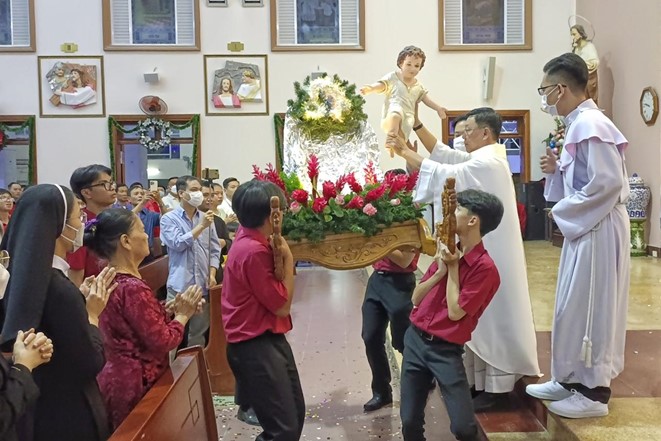 Nhà thờ Hà Đông: Thánh lễ mừng Chúa Giáng Sinh 24-12-2022
