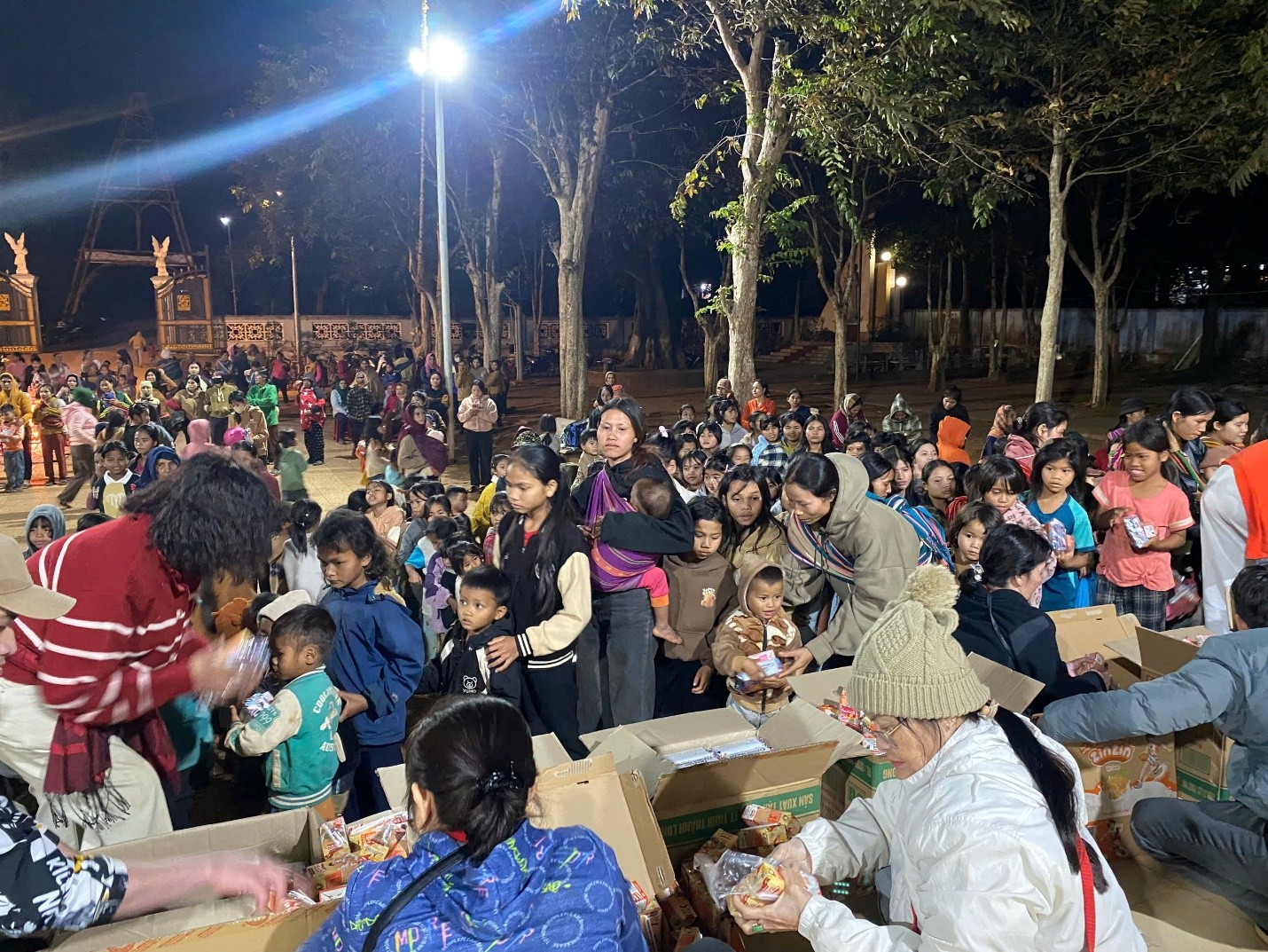 Hành trình bác ái - Trao ban Đức Kitô tại Tây Nguyên