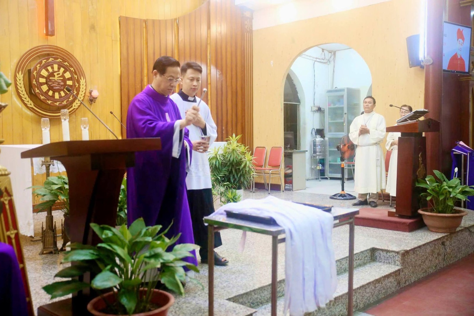 Thánh lễ phát tang và cầu nguyện cho Đức Hồng Y Gioan Baotixita tại Gò Mây