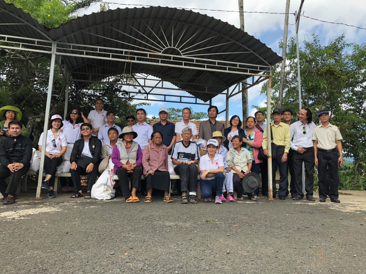 Caritas Giáo xứ Bình Chiểu: mục vụ bác ái tại trại phong Di Linh - Lâm Đồng