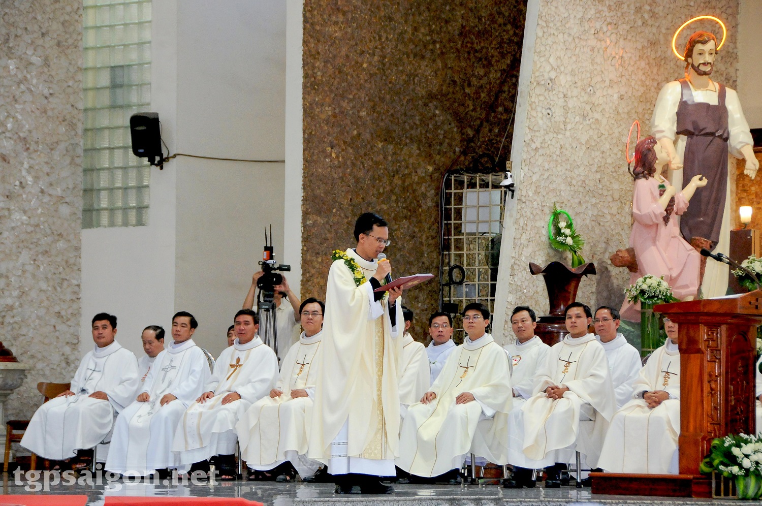 Giáo xứ Tân Phú: Thánh lễ tạ ơn mừng tân Linh mục ngày 25-6-2022