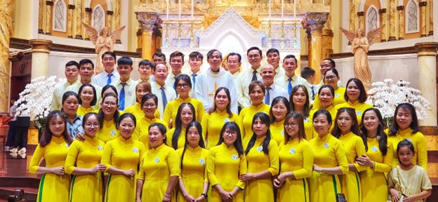 Giáo xứ Đông Quang: Ca đoàn Gioan Baotixita mừng bổn mạng và kỷ niệm 25 năm thành lập và phát triển