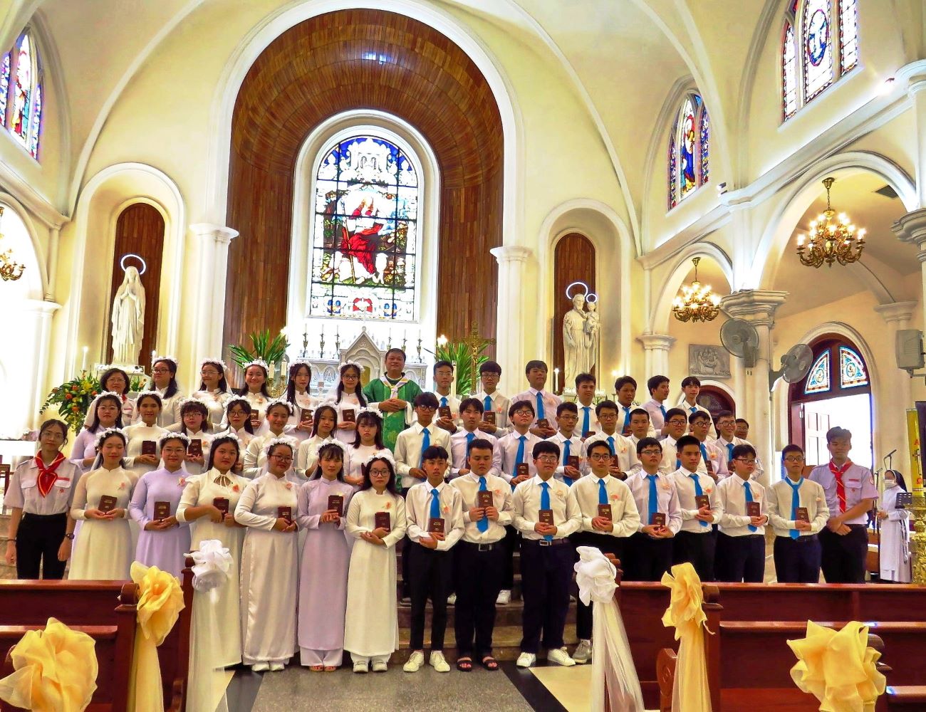 Giáo xứ Thị Nghè: Thánh lễ Bao đồng - Tổng kết năm học Giáo lý 2022-2023