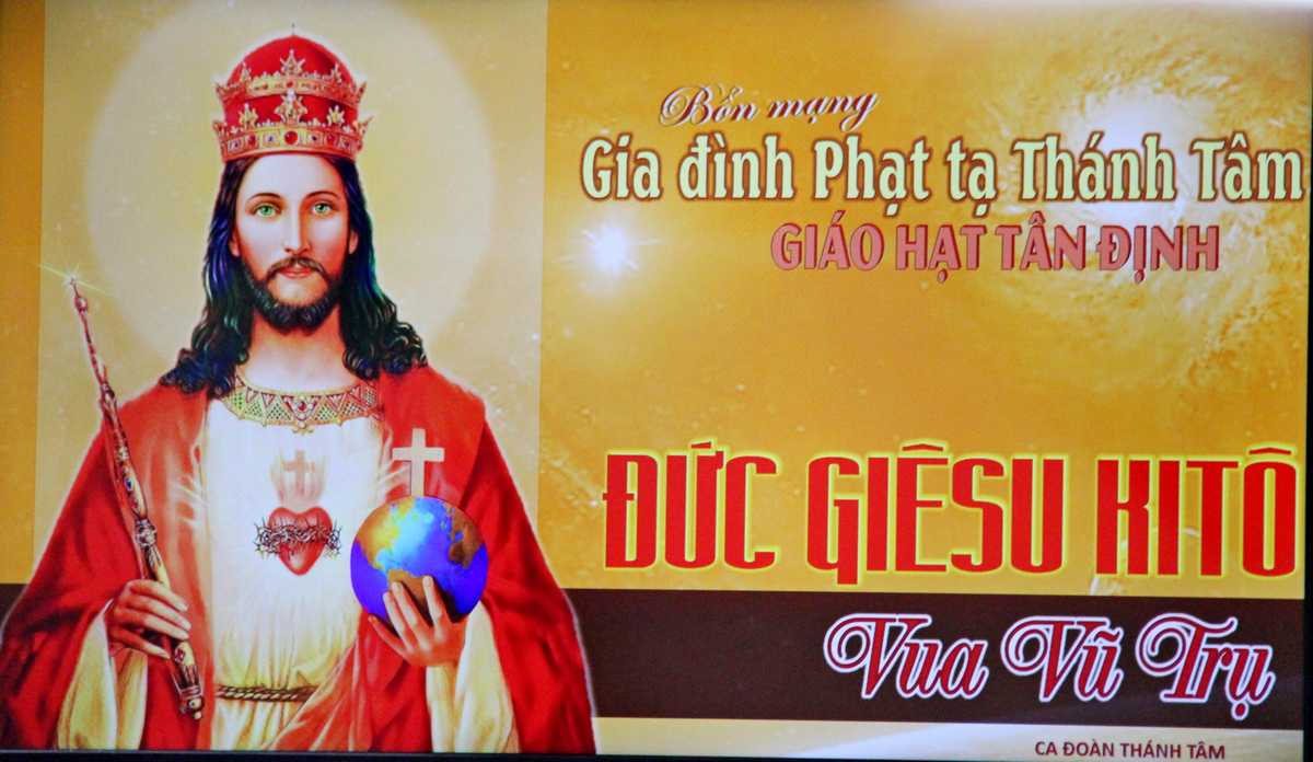 Gia Đình Phạt Tạ Thánh Tâm Chúa Giêsu giáo hạt Tân Định  mừng lễ Chúa Kitô Vua