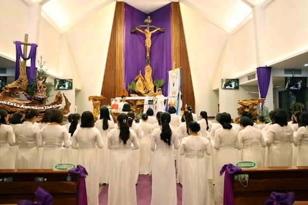 Giáo xứ Tân Đức: Thánh lễ Tạ ơn thánh lập Hội các Bà Mẹ Công Giáo