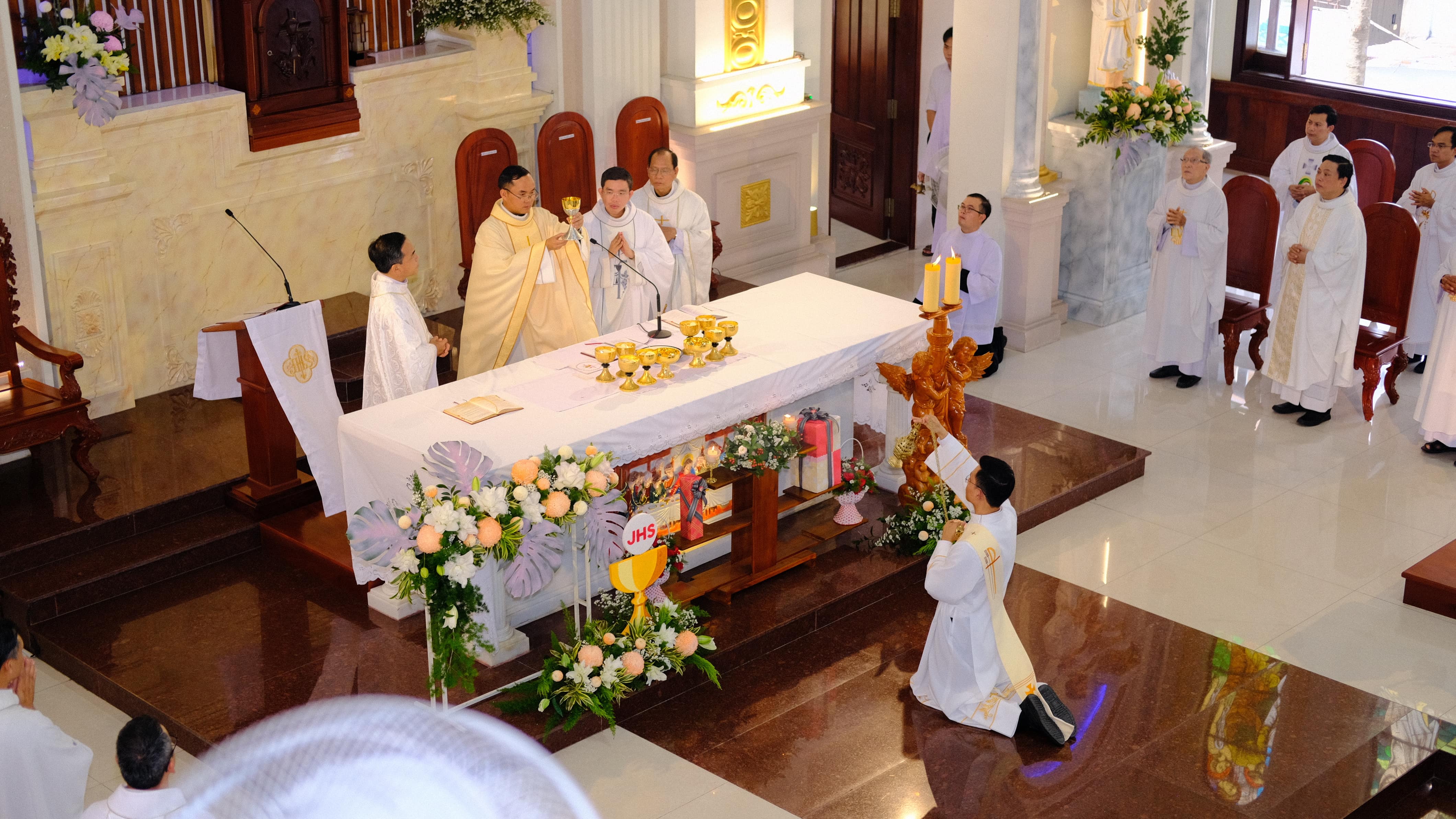 Giáo xứ Chợ Cầu: Tân Linh mục Giuse Nguyễn Minh Trường dâng lễ tạ ơn