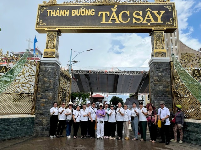 Giáo xứ Tân Đức: Hội CBMCG hành hương hướng về ngày Tuyên Phong Chân Phước Cha Phanxicô Xaviê Trương Bửu Diệp