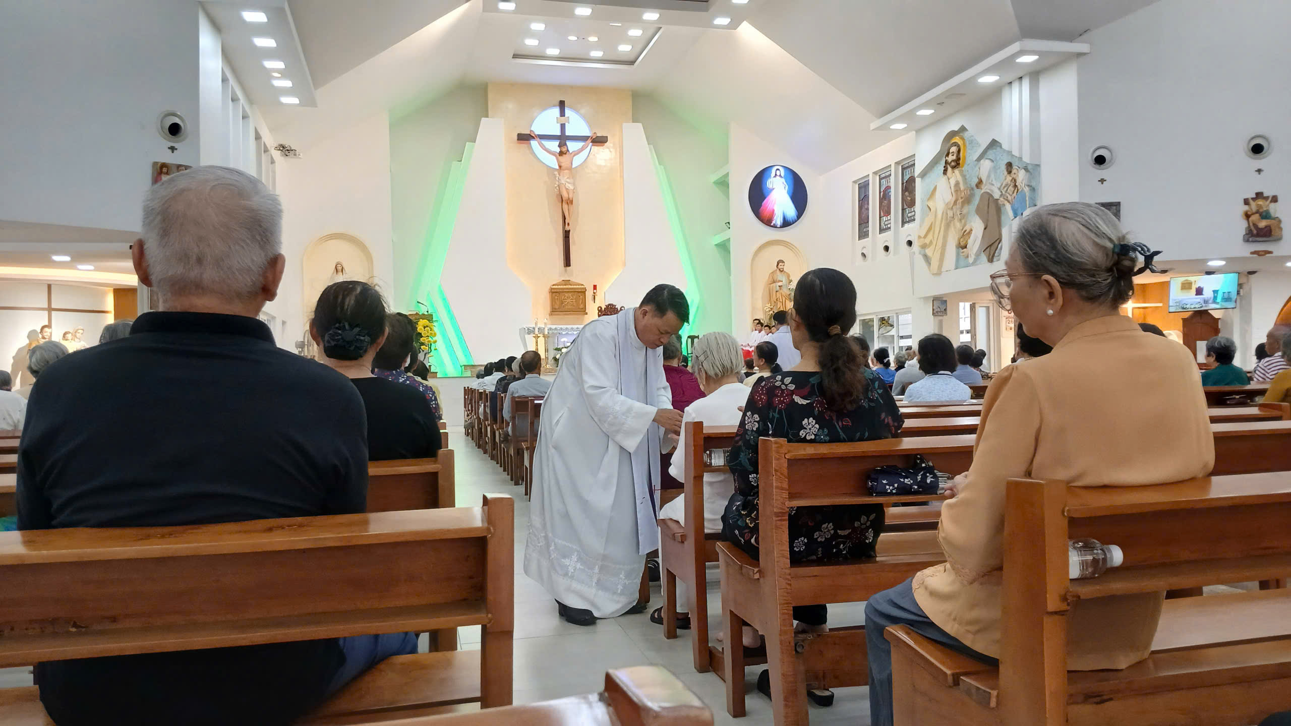 Giáo xứ Thanh Đa: Ngày Thế giới Ông bà và Người Cao tuổi – Ấm áp tình Chúa, đong đầy tình người