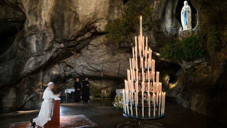 Tại Lộ Đức, Đức Lêô XIV phó thác nước Pháp cho Đức Trinh Nữ Maria