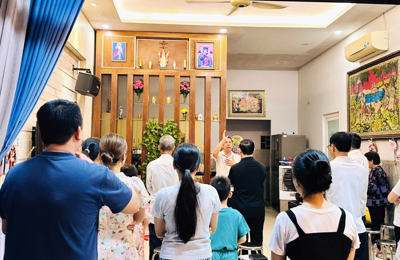 Nét đẹp đọc kinh liên gia nơi cộng đoàn nhỏ