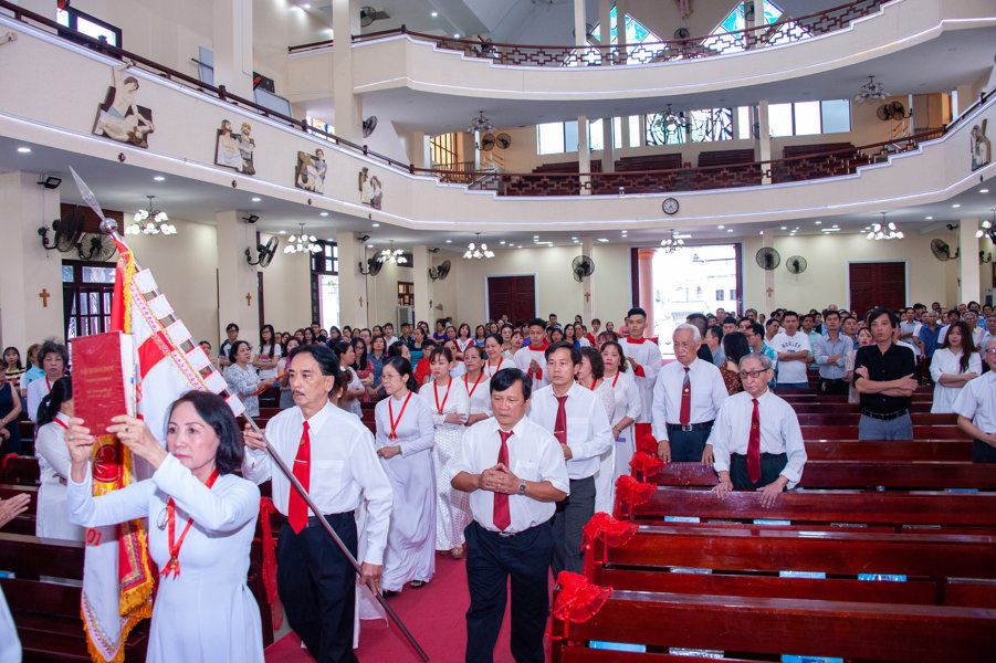Giáo xứ Hà Nội: Gia đình PTTT Chúa Giêsu mừng lễ bổn mạng