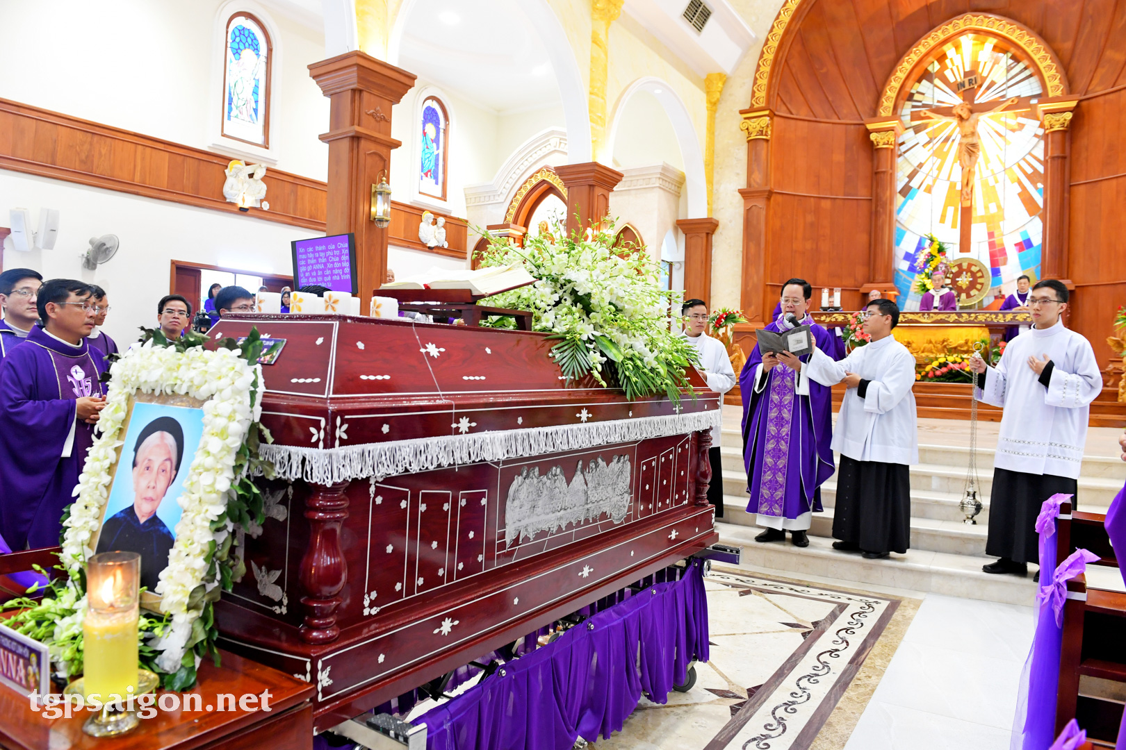 Thánh lễ An táng bà cố Anna - thân mẫu Lm. Phêrô Nguyễn Văn Võ ngày 26-11-2022