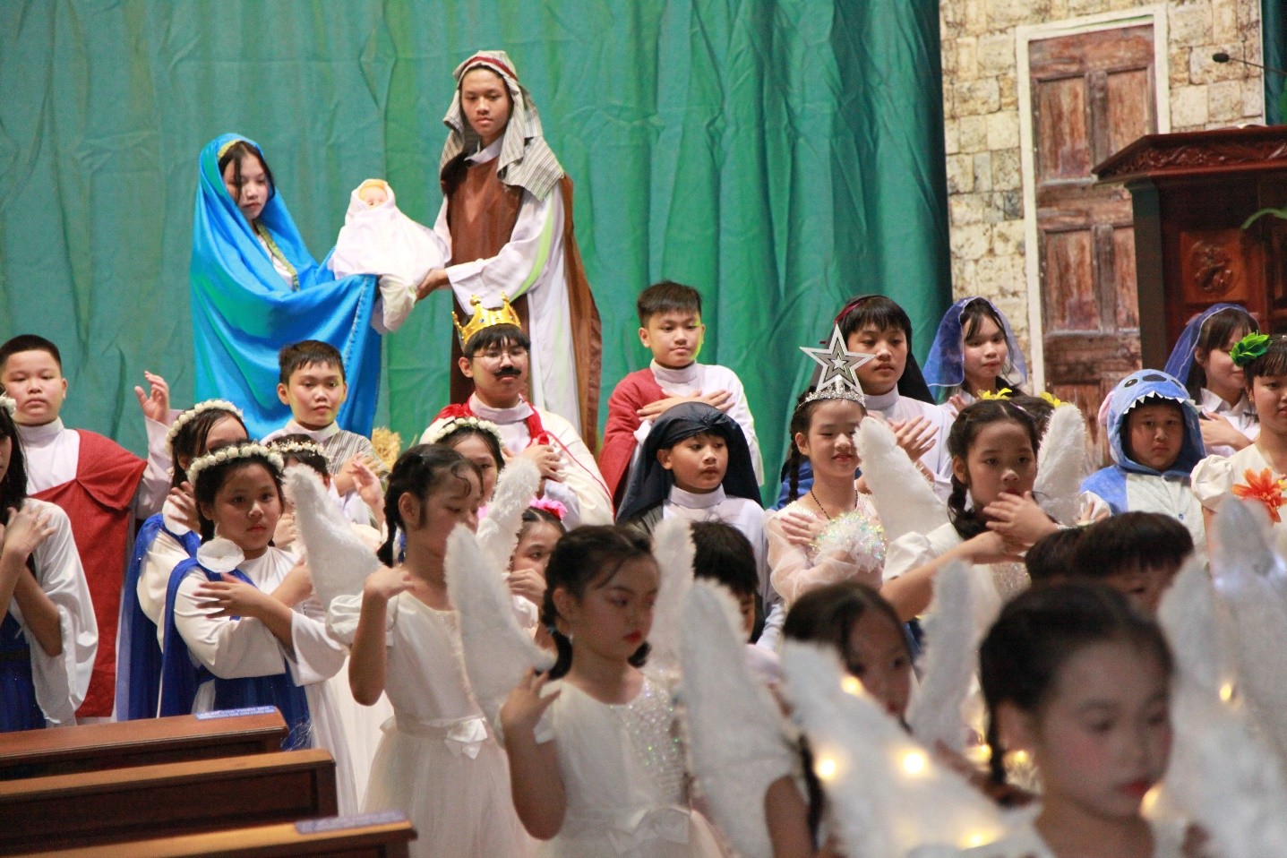 Giáo xứ Phú Xuân Canh Thức Vọng Giáng Sinh 2025