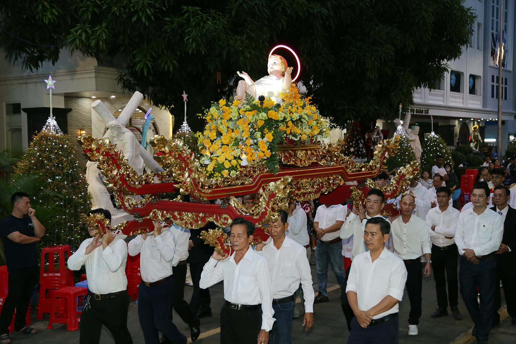 Giáo xứ Tân Phú: Đại lễ Giáng Sinh 2025