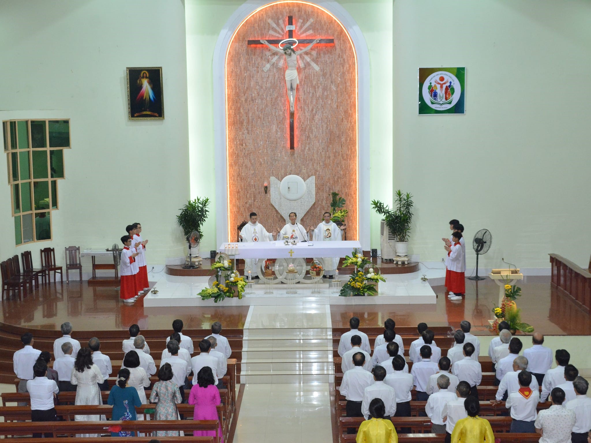 Giáo xứ Lam Sơn: Thánh lễ tuyên hứa tân Ban Hội đồng Mục vụ 25-01-2024