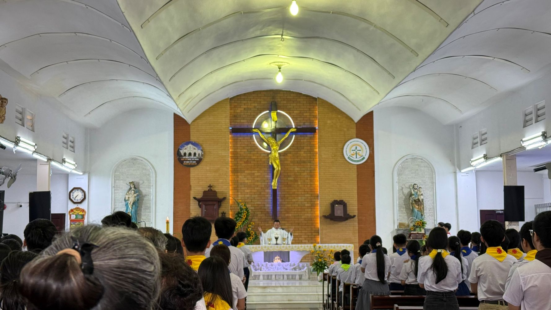 Giáo xứ Thánh Martinô: Chúa Nhật Chúa Chiên Lành