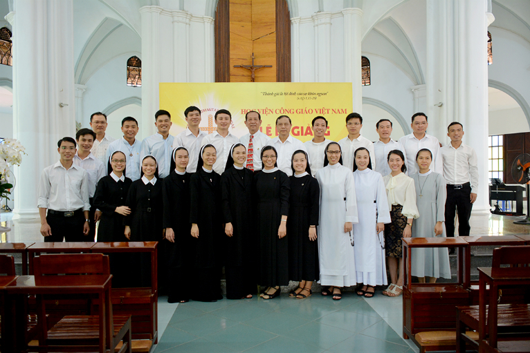 Lễ Bế giảng Học viện Công giáo niên khóa 2018-2019