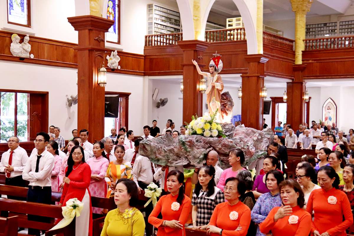 Giáo xứ Bùi Phát: Mừng Sinh nhật Thánh Gioan Baotixita - bổn mạng giáo khu Gioan - 2026